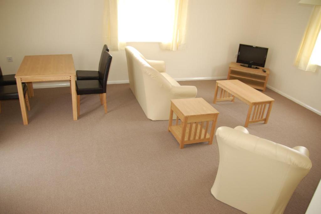 Warrens Village Motel And Self Catering Clevedon Room photo